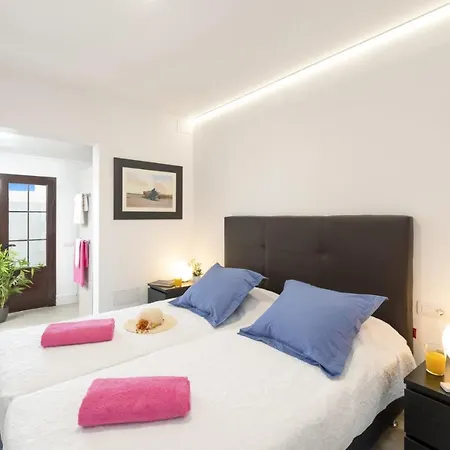 Villa Jj By *